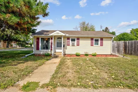 160 W 84th St, Bloomington, MN 55420