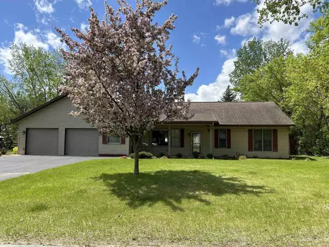 303 Grove Ave N, Park Rapids, MN 56470
