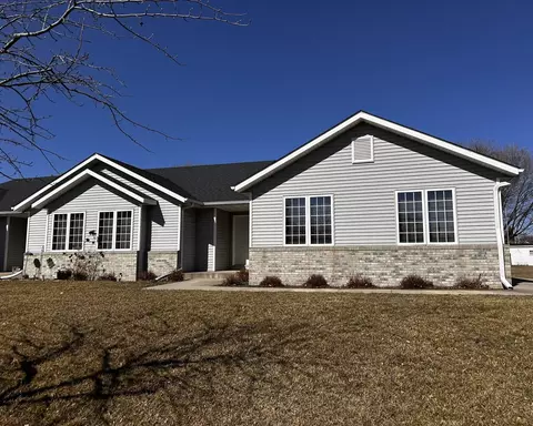 411 4th Ave SW, Medford, MN 55049