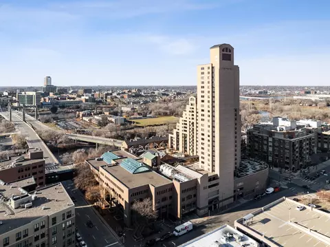 20 2nd St NE #P2402, Minneapolis, MN 55413