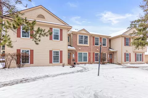 10942 Rhode Island Ave S, Bloomington, MN 55438