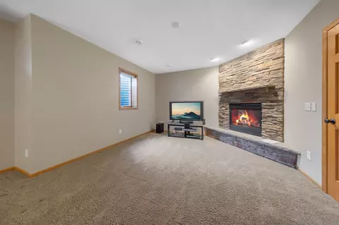 Living - 1311 Greenleaf Rd, Faribault, MN 55021 photo 3 of 4
