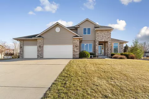 Exterior - 1311 Greenleaf Rd, Faribault, MN 55021 photo 2 of 6