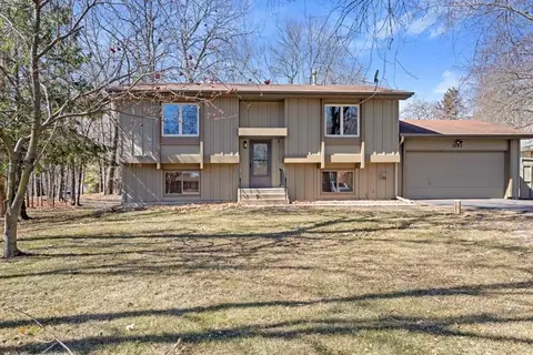 7695 N Shore Trl N, Forest Lake, MN 55025