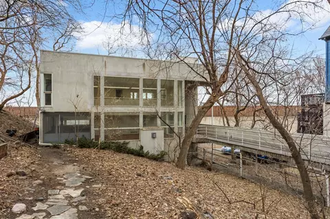 1114 Kenwood Pkwy, Minneapolis, MN 55403