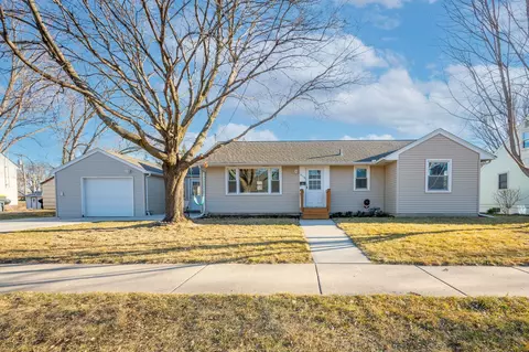 411 Jefferson Ave, North Mankato, MN 56003