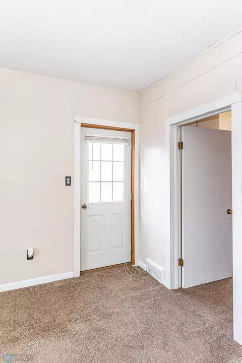 100 6th St E, Ada, MN 56510 photo 4