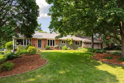 2169 Upper Saint Dennis Rd, Saint Paul, MN 55116