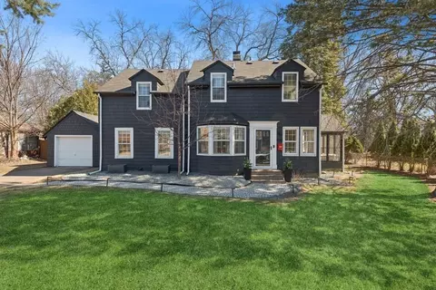 1940 Asbury St, Roseville, MN 55113