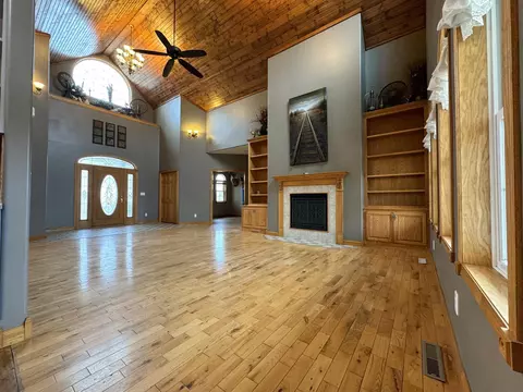 Living - 36713 145th Ave, Eagle Bend, MN 56446 photo 2 of 8