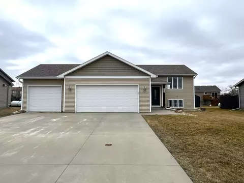 509 Christina Ct, Zumbro Falls, MN 55991