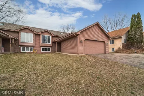8675 135th St W, Apple Valley, MN 55124