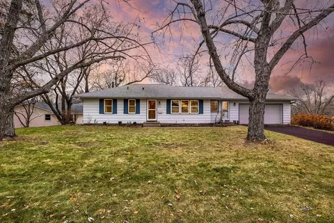 8626 Poplar Bridge Curv, Bloomington, MN 55437