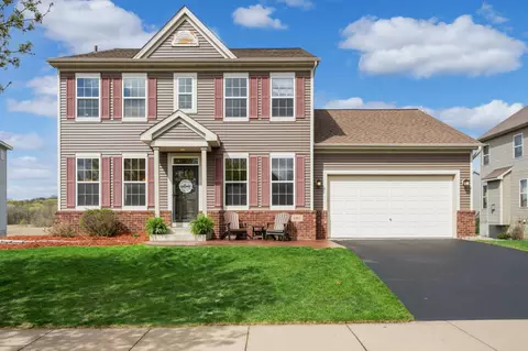 1961 Schoolmaster Dr, Chaska, MN 55318