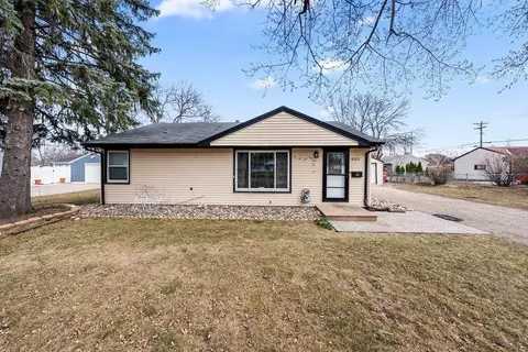 8529 Oakland Ave S, Bloomington, MN 55420