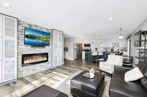 10511 Cedar Lake Rd #501, Minnetonka, MN 55305