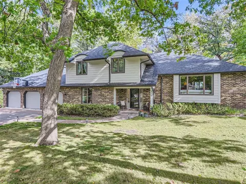 8141 Pennsylvania Cir, Bloomington, MN 55438