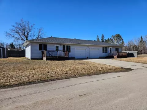 2527 Pine Ave NW, Bagley, MN 56621