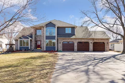 7651 Hilo Ln N, Forest Lake, MN 55025