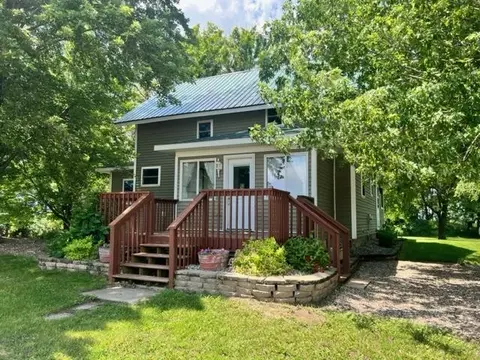 17327 300th St, Vesta, MN 56292