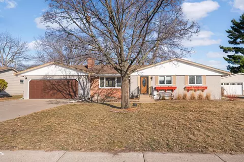 10029 Humboldt Ave S, Bloomington, MN 55431