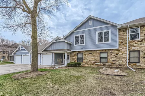 6826 Langford Dr, Edina, MN 55436