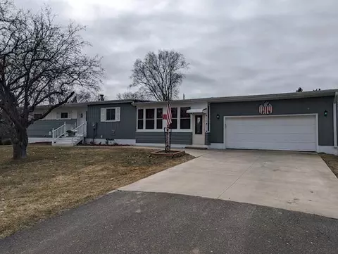 410 7th Ave, Clear Lake, WI 54005