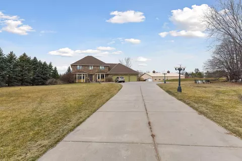 222 Medina, Wayzata, MN 55391