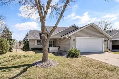 1076 Regency Ct, Hastings, MN 55033