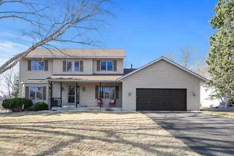 1030 Lake Susan Dr, Chanhassen, MN 55317