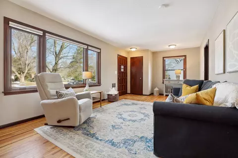 8308 Upton Ave S, Bloomington, MN 55431 photo 2