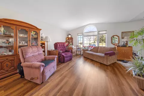 2401 Cornell Dr, Faribault, MN 55021 photo 6