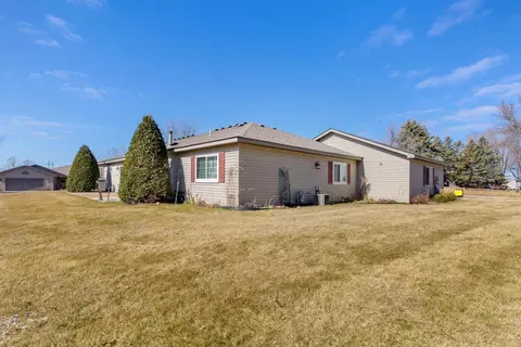 2401 Cornell Dr, Faribault, MN 55021 photo 2
