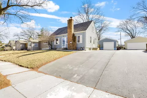 254 Roeller Ave, West Saint Paul, MN 55118