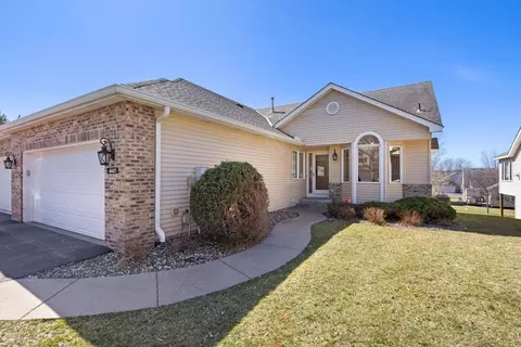 4441 Lakeshore Ter, Eagan, MN 55122