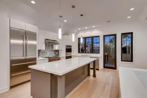 5043 Ewing Ave S #200, Minneapolis, MN 55410
