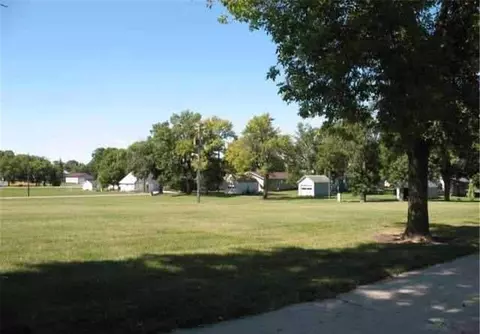 50 4th St S, Wood Lake, MN 56297