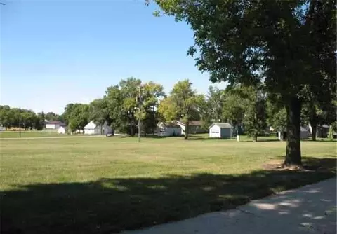 50 4th St S, Wood Lake, MN 56297