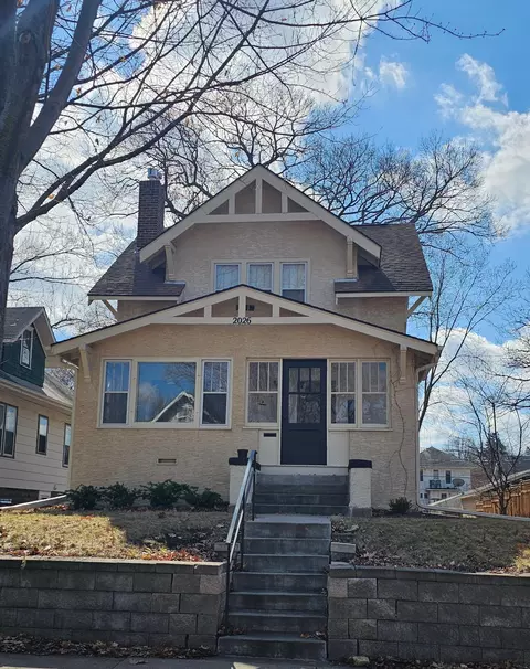2026 Lincoln Ave, Saint Paul, MN 55105