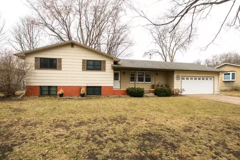 550 Larson St SW, Hutchinson, MN 55350