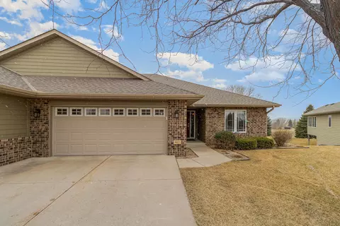402 Independence St NE, New Prague, MN 56071