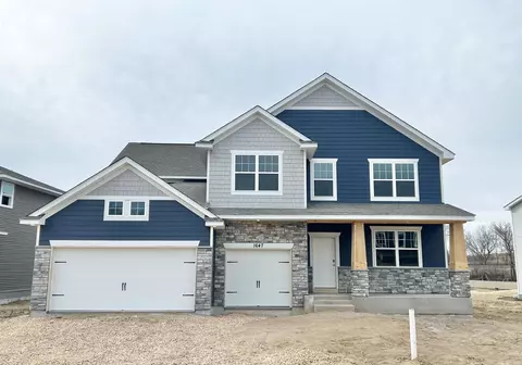 1647 Oak Creek Dr, Chaska, MN 55318