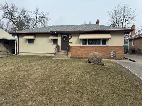 1154 Arundel St, Saint Paul, MN 55117