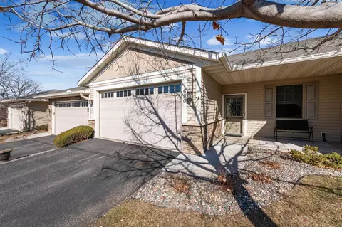 630 Levander Way, South Saint Paul, MN 55075