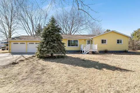 107 Ravilla Ave, Staples, MN 56479