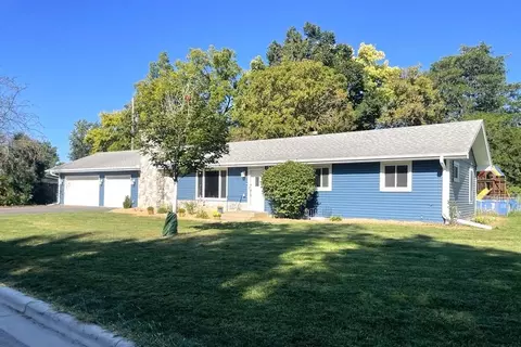 2900 W 112th St, Bloomington, MN 55431