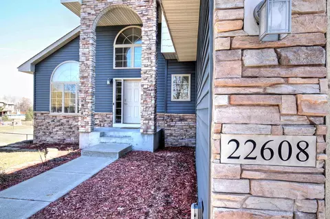 22608 Zion Pkwy NW, Bethel, MN 55005