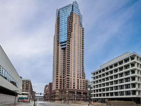 168 6th St E #3904, Saint Paul, MN 55101