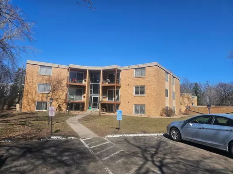 9147 Highway 55 #101, Golden Valley, MN 55427