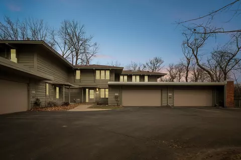 10303 Scarborough Rd, Bloomington, MN 55437